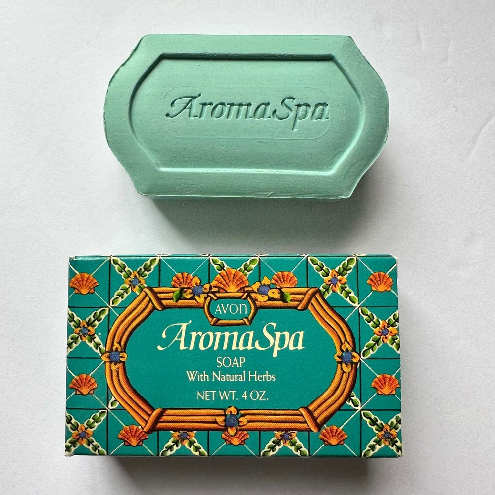 Vintage 1990 Avon AromaSpa Soap Bar with Natural Herbs 4 oz Green‎ Shell Box